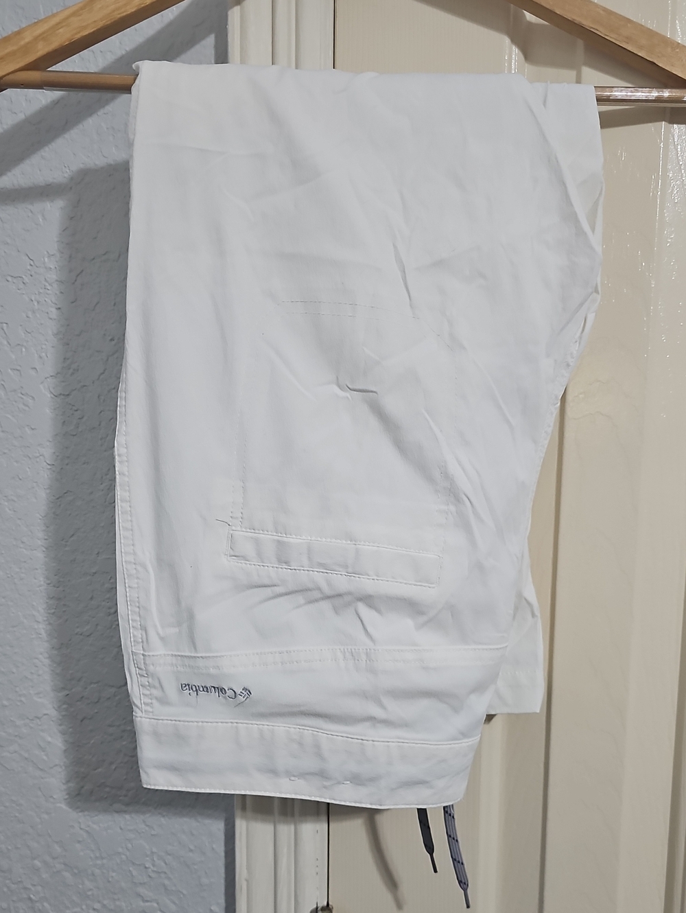 Columbia White Women's Flat-Front Performance Shorts